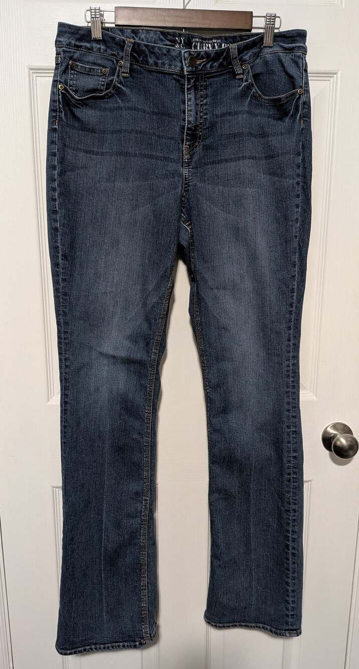 New York & Company Curvy Bootcut Jeans Blue Size 16 Sits Low at Waist Soho Wash